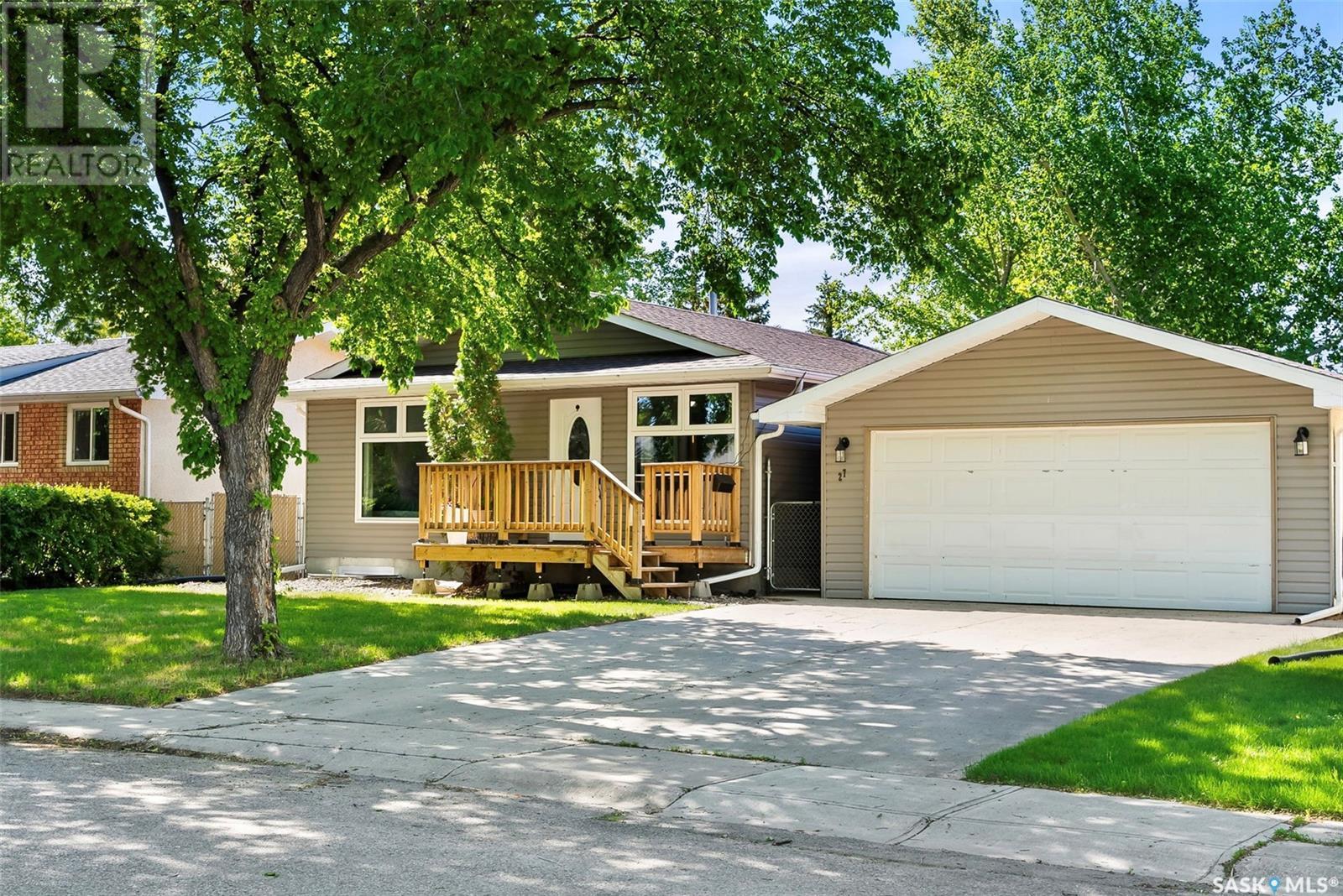 Property at 27 Price CRESCENT image 1