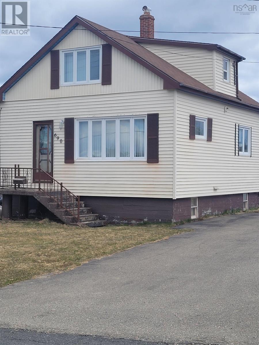690 St Joseph Street, New Waterford, Nova Scotia  B1H 4G6 - Photo 11 - 202510368