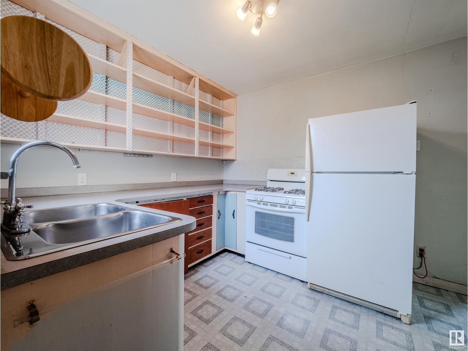 9128 81 Av Nw, Edmonton, Alberta  T6C 0X1 - Photo 17 - E4435298