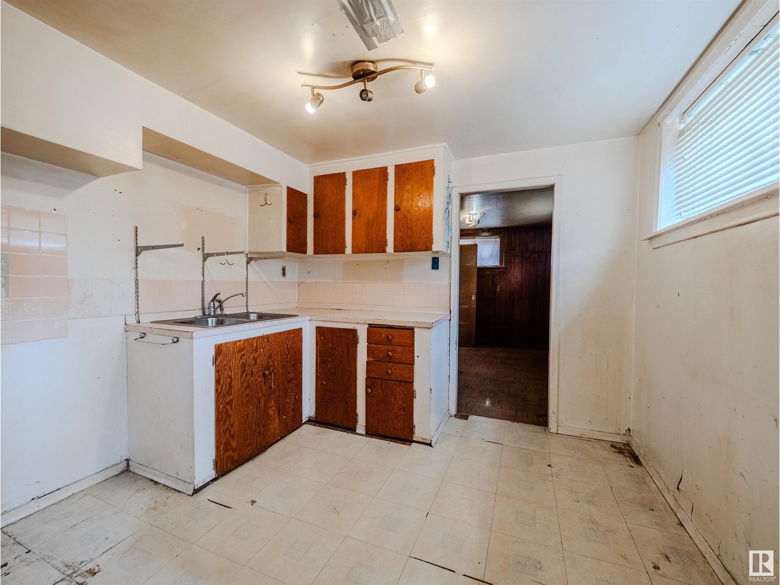 9128 81 Av Nw, Edmonton, Alberta  T6C 0X1 - Photo 37 - E4435298