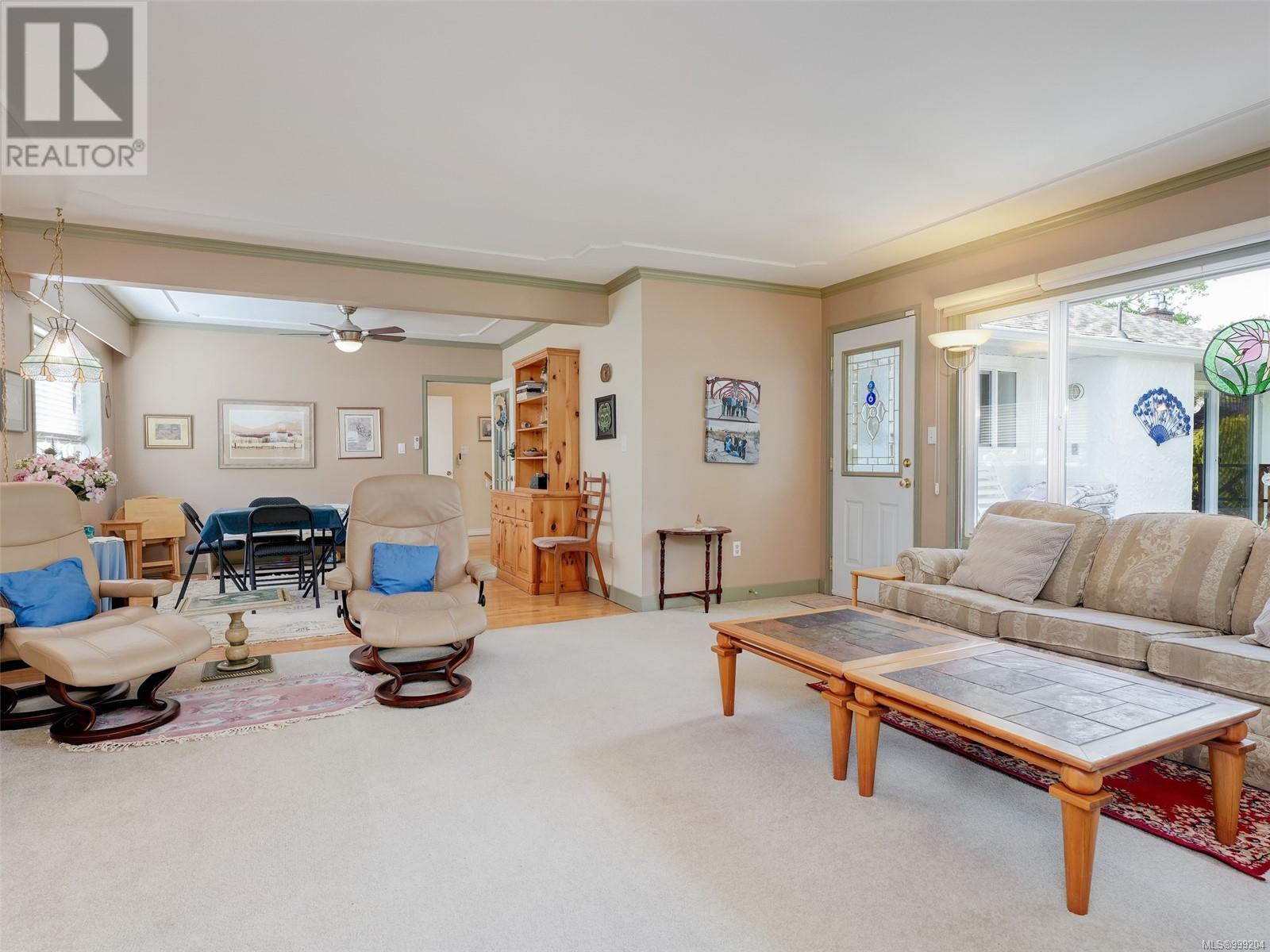 1470 Banff Pl, Saanich real estate listing 999204 for sale