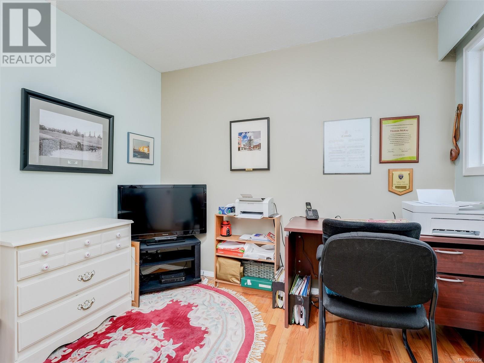 1470 Banff Pl, Saanich real estate listing 999204 for sale