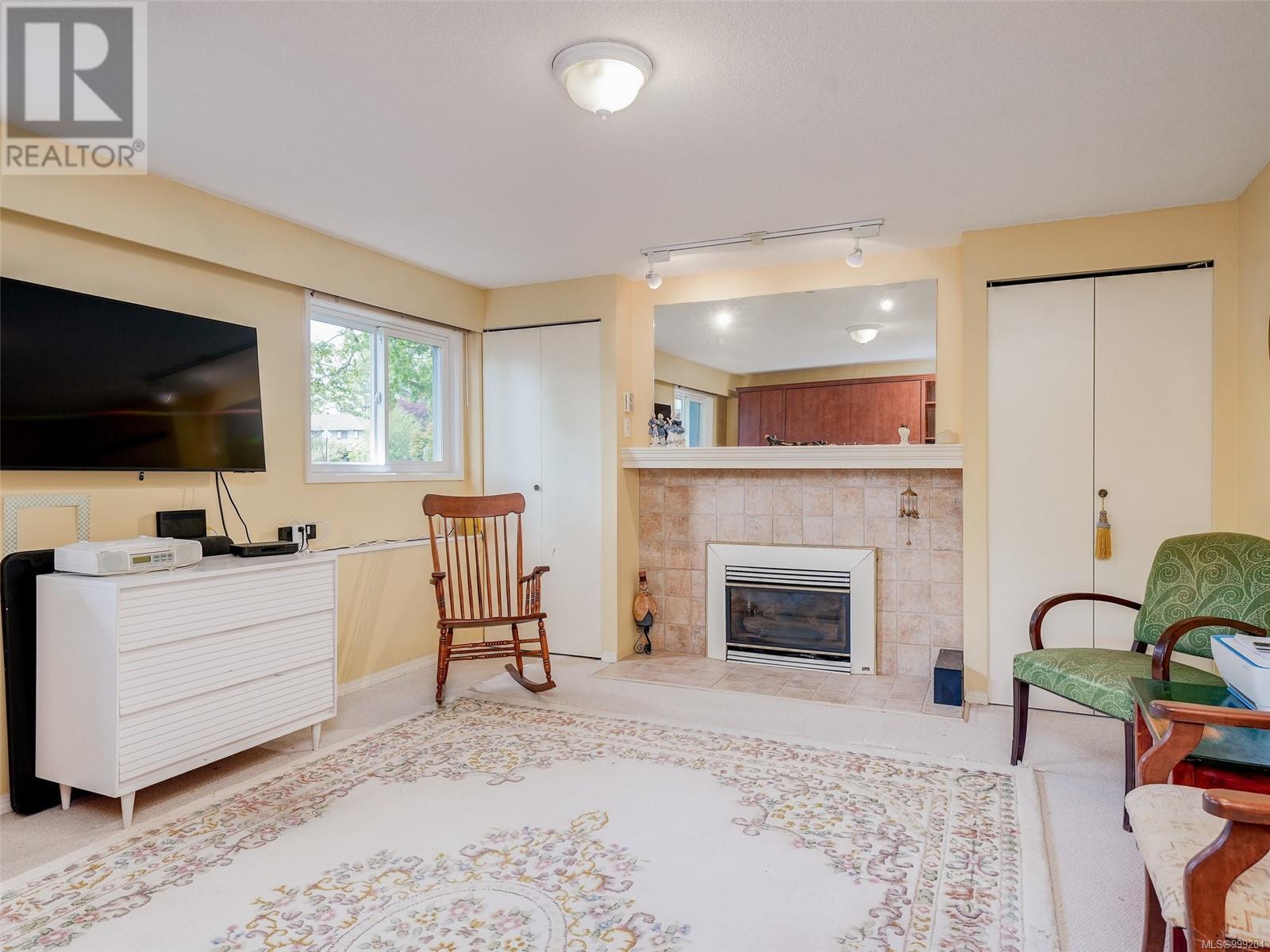 1470 Banff Pl, Saanich real estate listing 999204 for sale