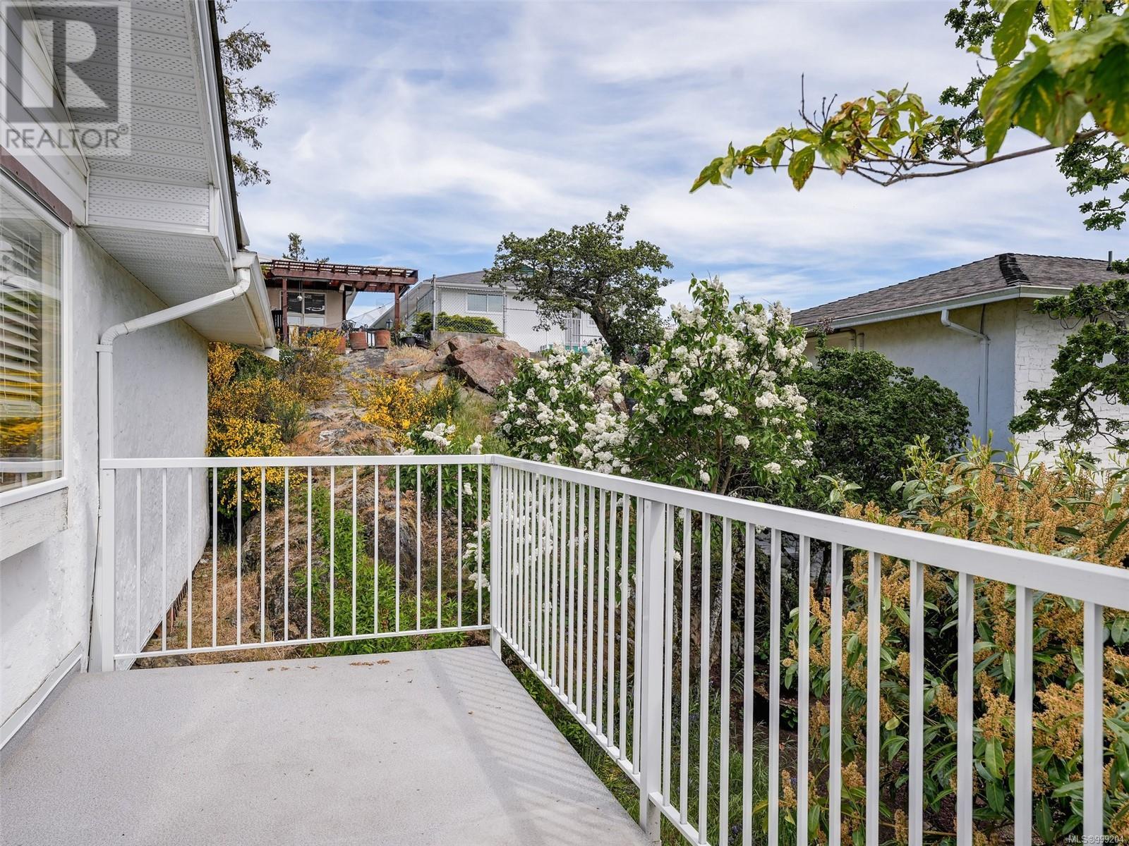 1470 Banff Pl, Saanich real estate listing 999204 for sale