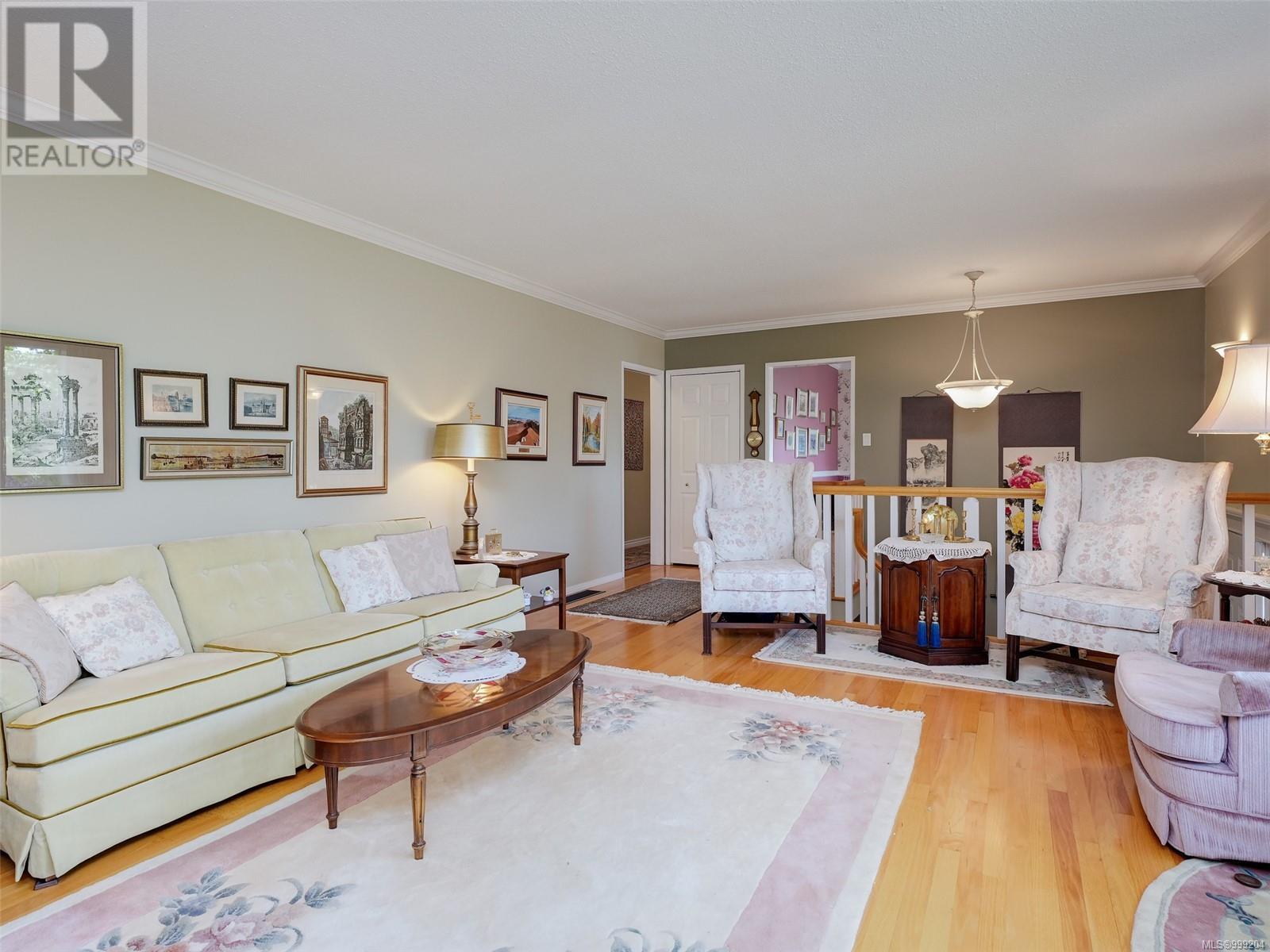 1470 Banff Pl, Saanich real estate listing 999204 for sale