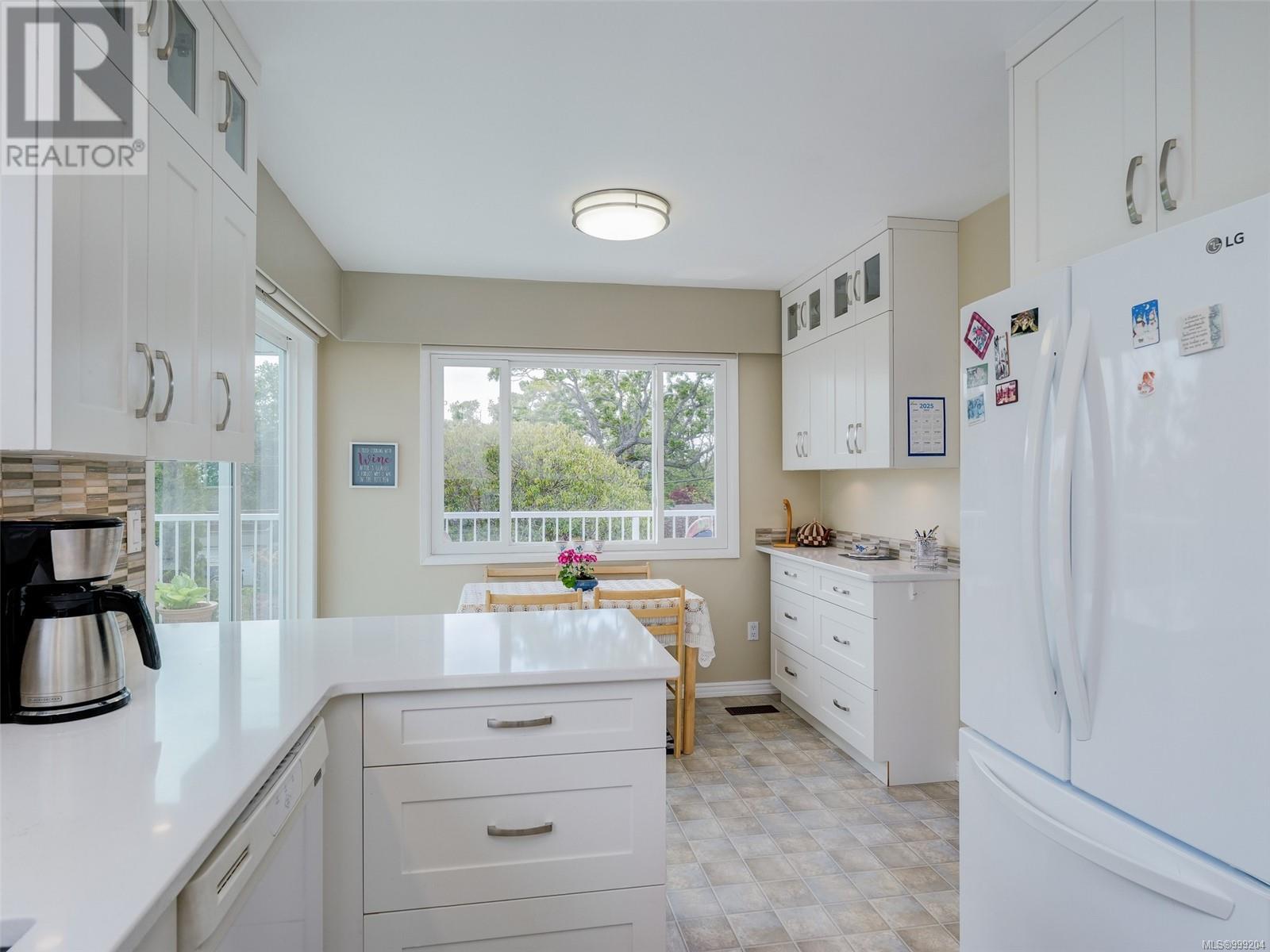 1470 Banff Pl, Saanich real estate listing 999204 for sale