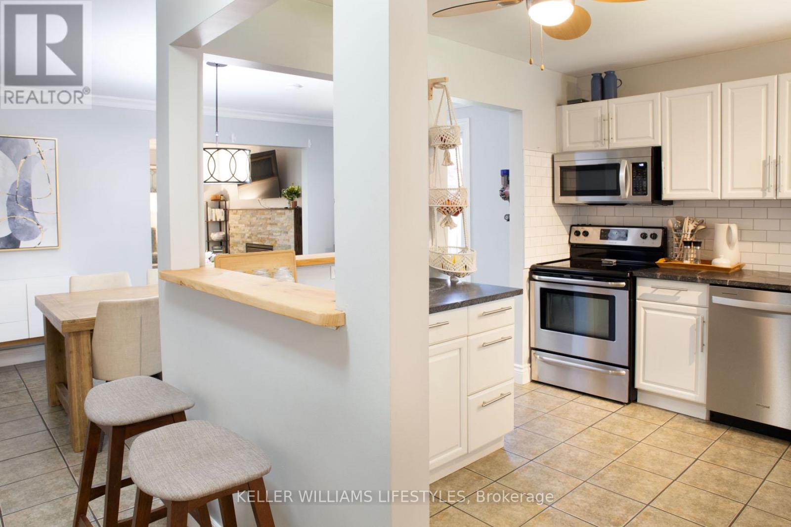 5 Winding Woods Crescent, London North, Ontario  N6G 3G3 - Photo 6 - X12135356