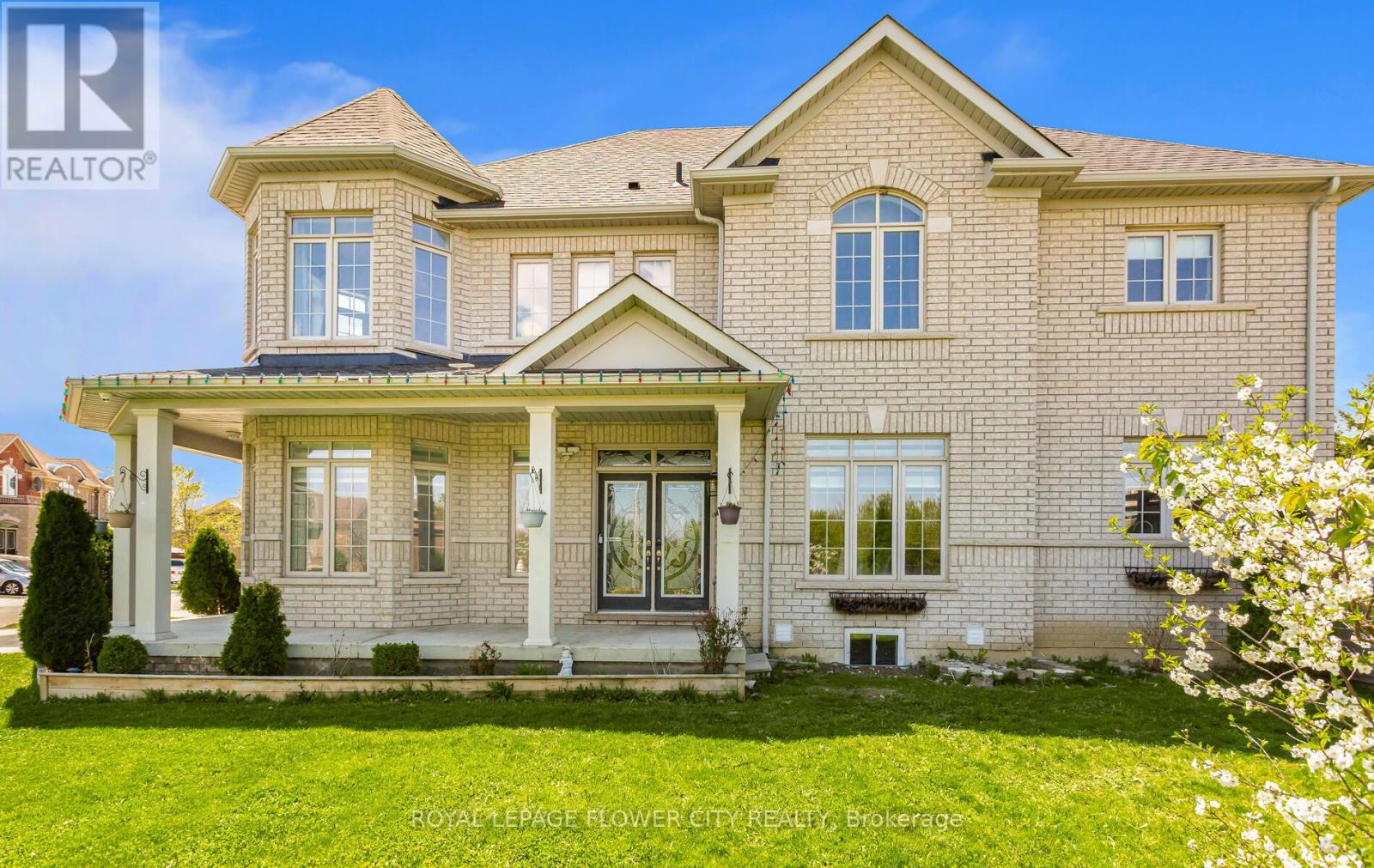 Property at 22 VANWOOD CRESCENT image 4