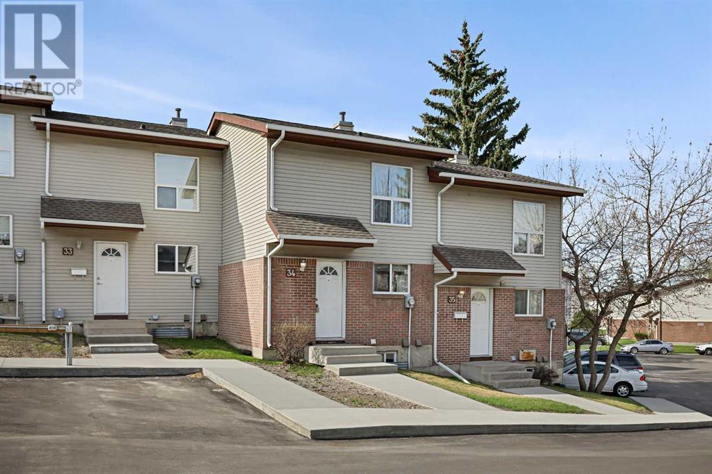 Property at 34, 64 Whitnel Court NE image 1