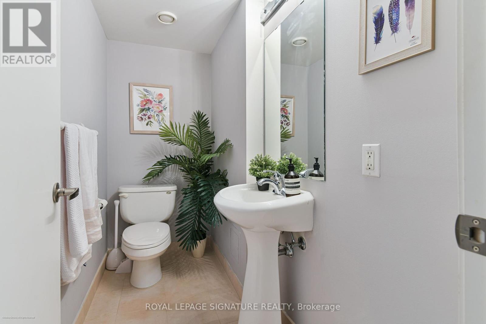 2113 - 210 Victoria Street, Toronto, Ontario  M5B 2R3 - Photo 4 - C12135167