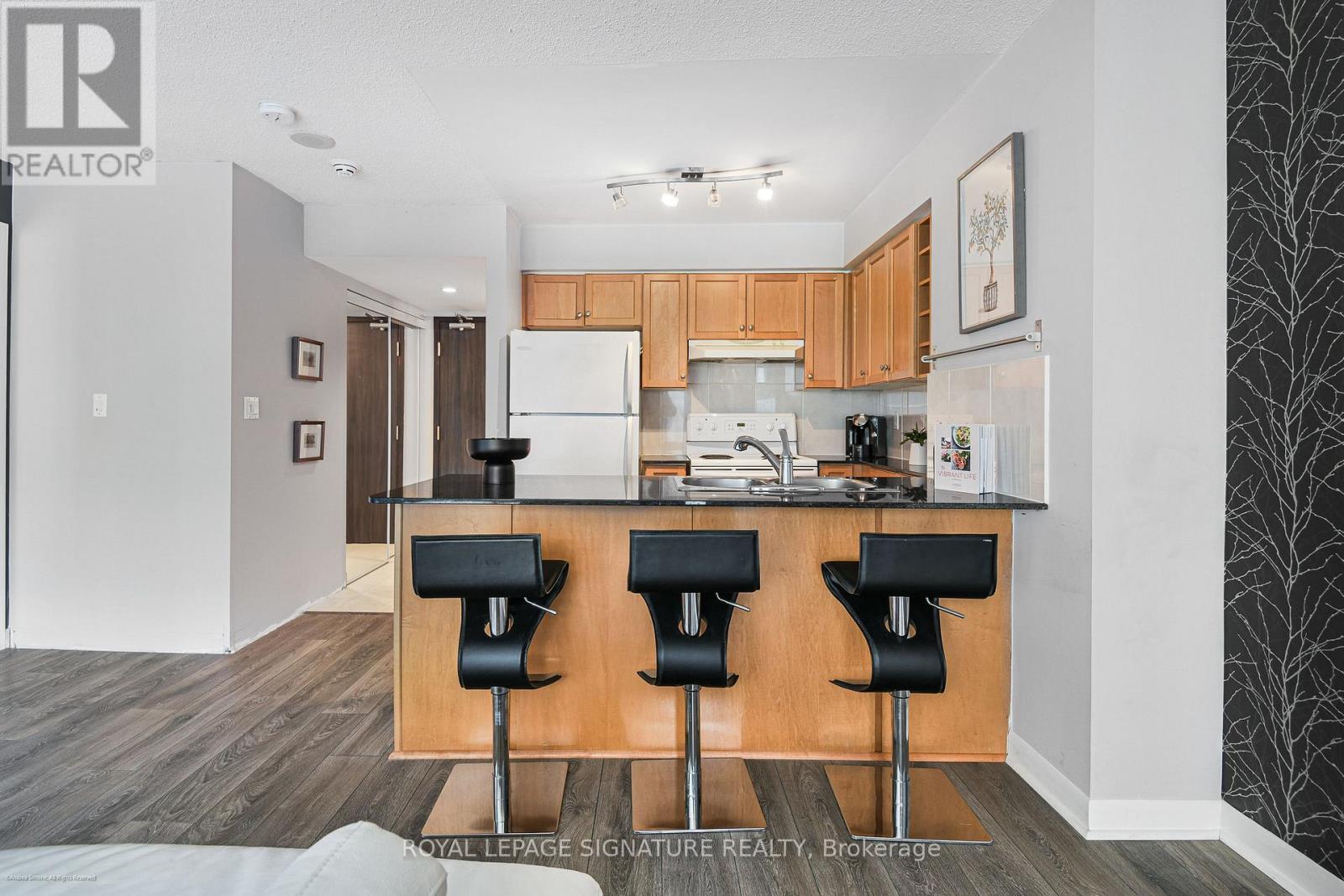 2113 - 210 Victoria Street, Toronto, Ontario  M5B 2R3 - Photo 8 - C12135167