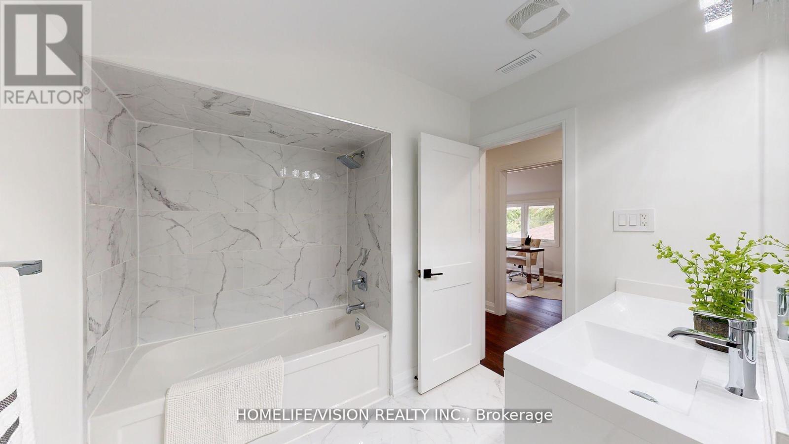 12 Flaremore Crescent, Toronto (Bayview Village), Ontario  M2K 1V1 - Photo 36 - C12135173