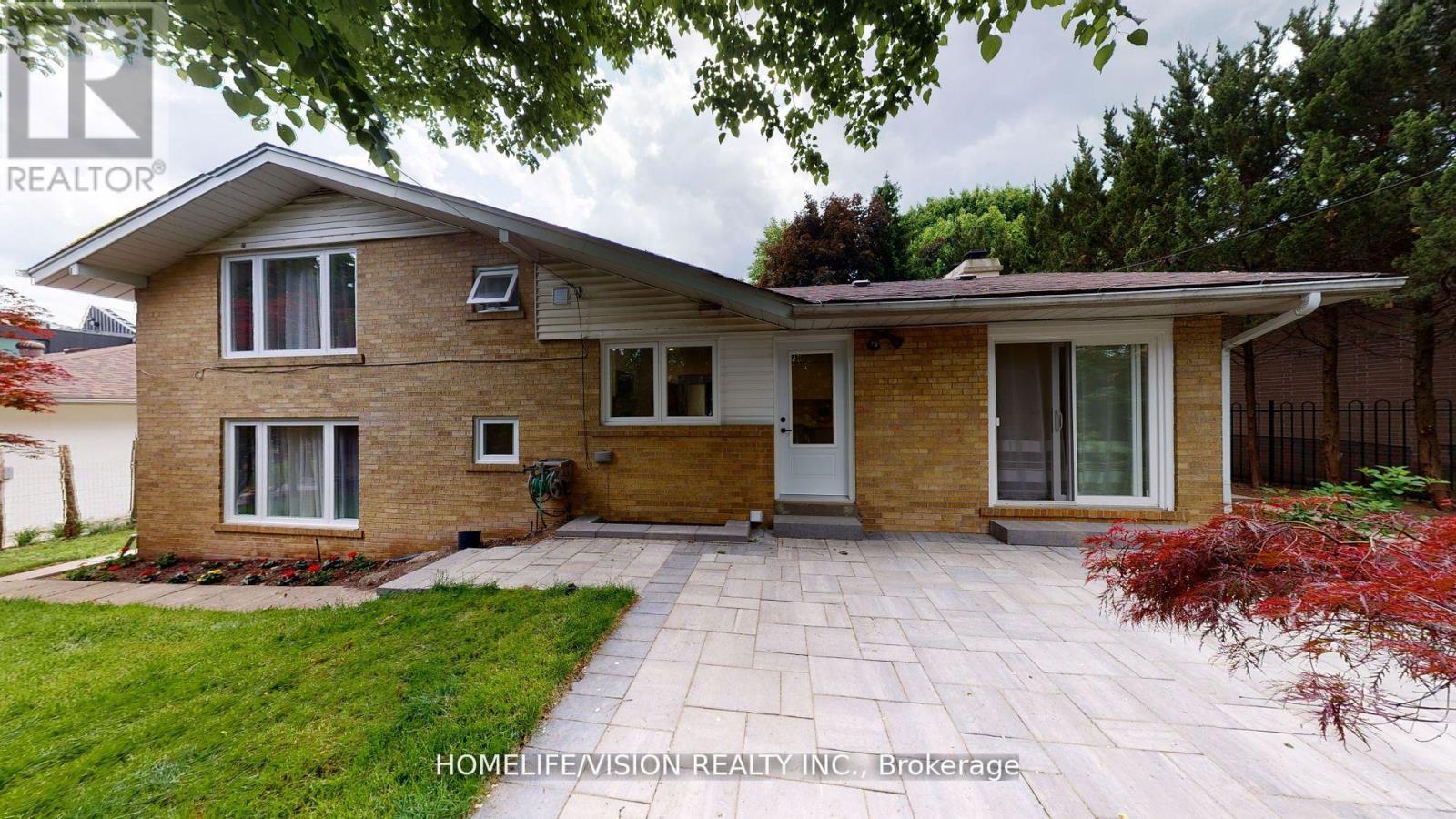 12 Flaremore Crescent, Toronto, Ontario  M2K 1V1 - Photo 39 - C12135173