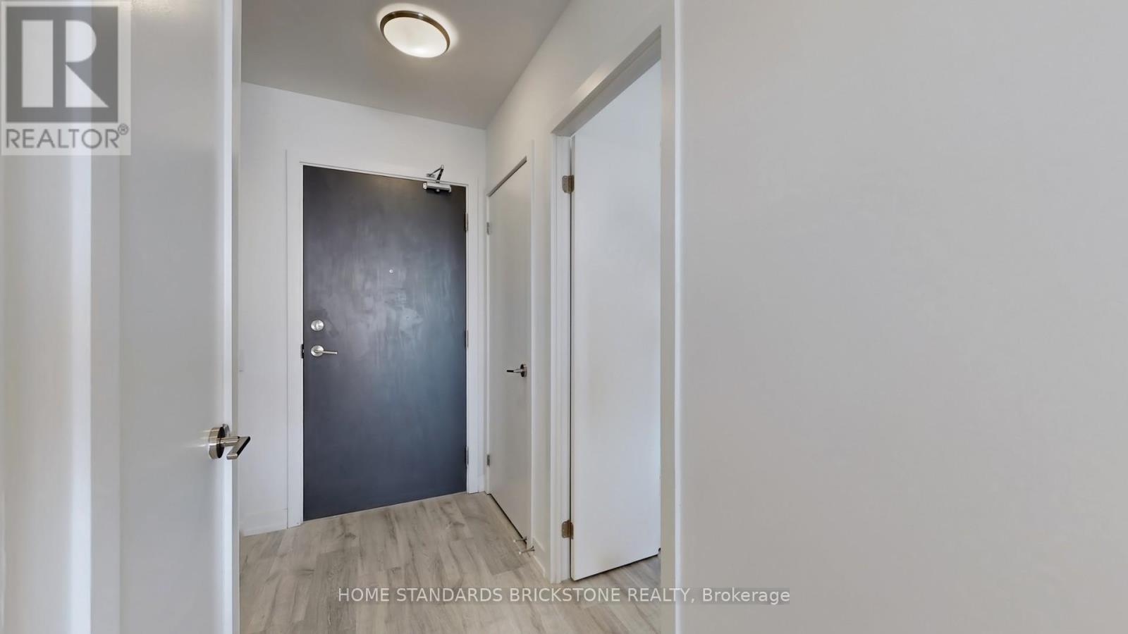 N322 - 7 Golden Lion Heights, Toronto, Ontario  M2M 0C1 - Photo 5 - C12135182