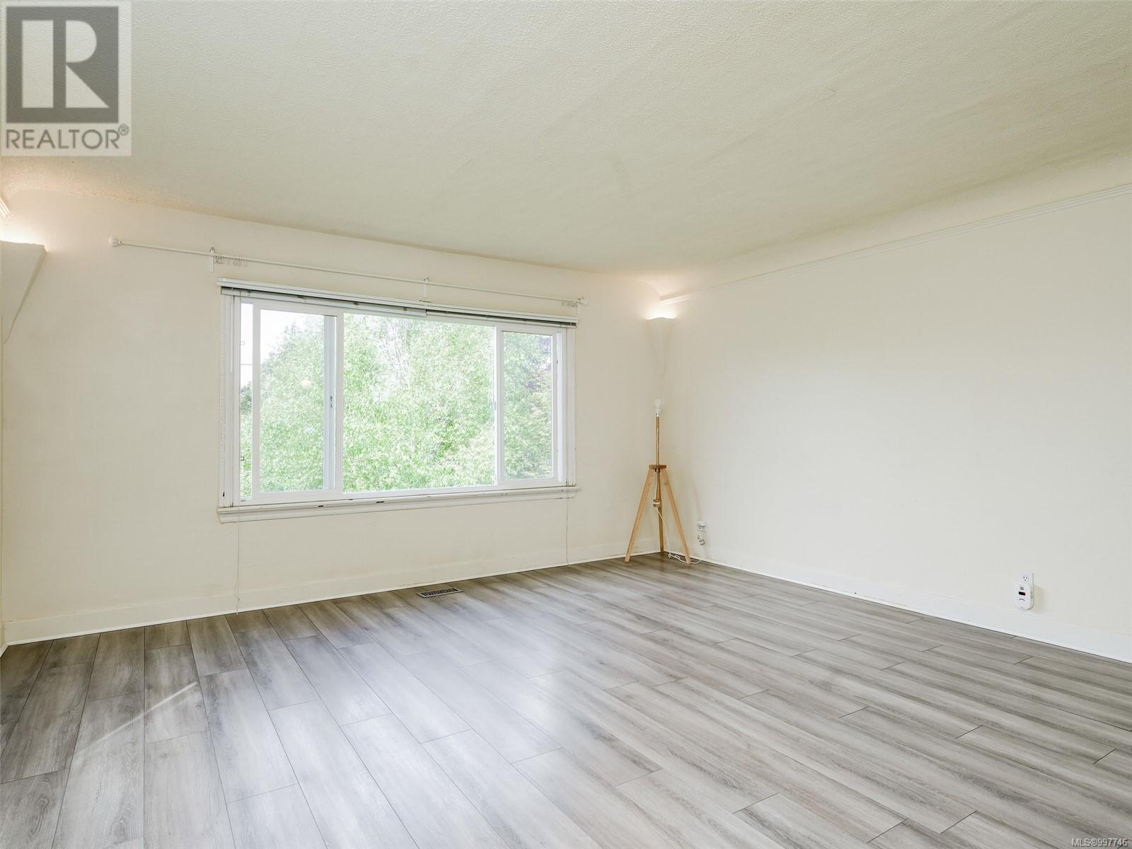 3233 Kingsley St, Saanich, British Columbia  V8P 4J7 - Photo 4 - 997746