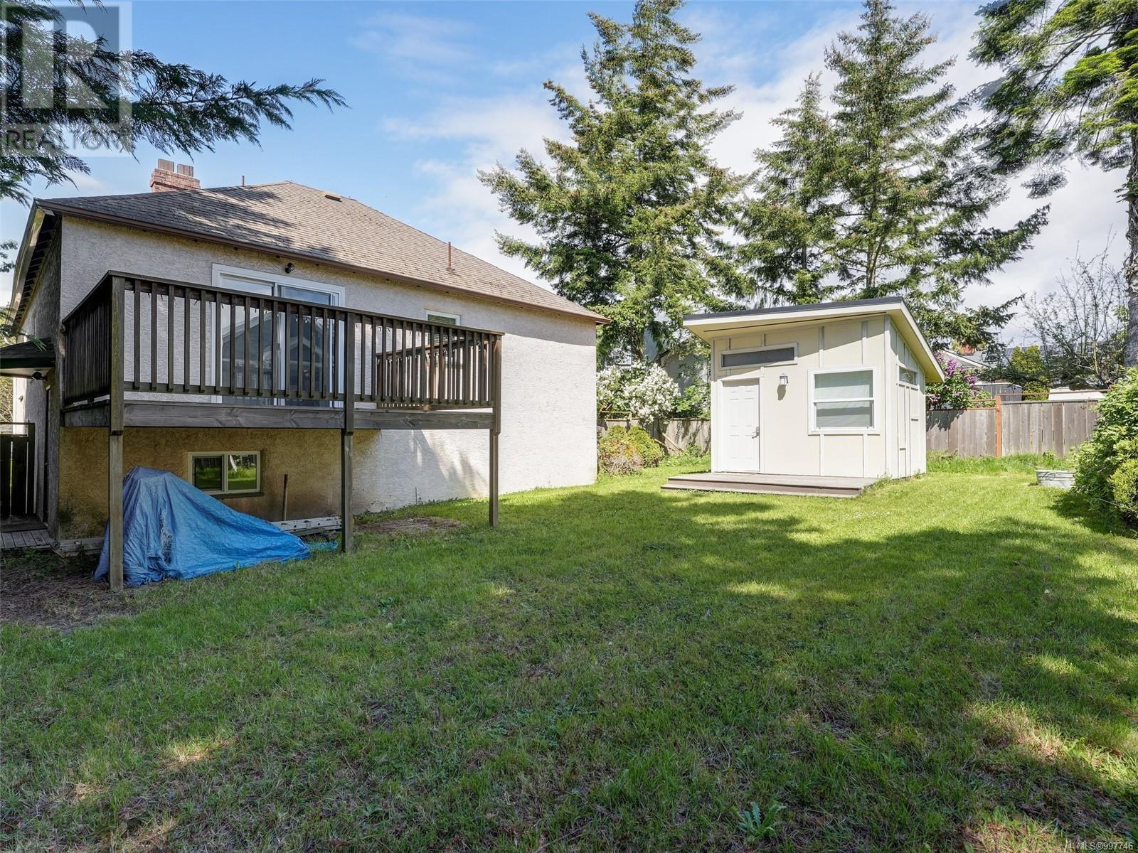 3233 Kingsley St, Saanich, British Columbia  V8P 4J7 - Photo 28 - 997746