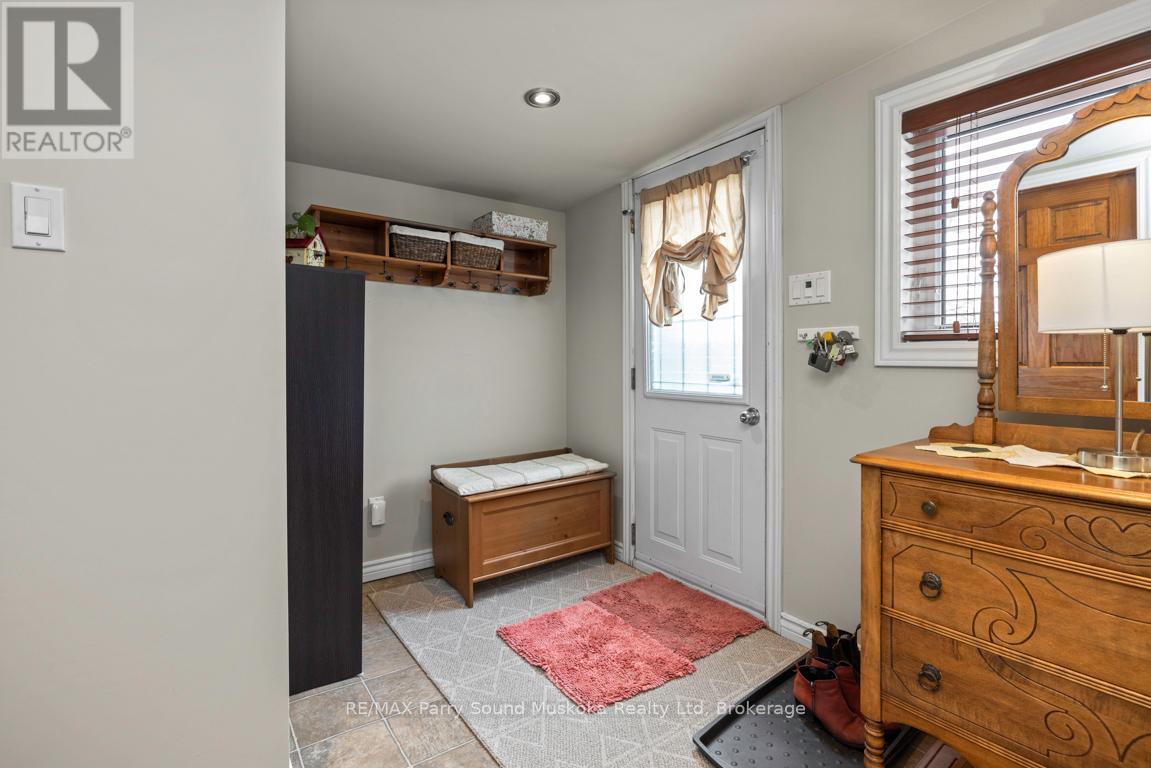 2 Melissa Street, Parry Sound, Ontario  P2A 2R3 - Photo 18 - X12135362