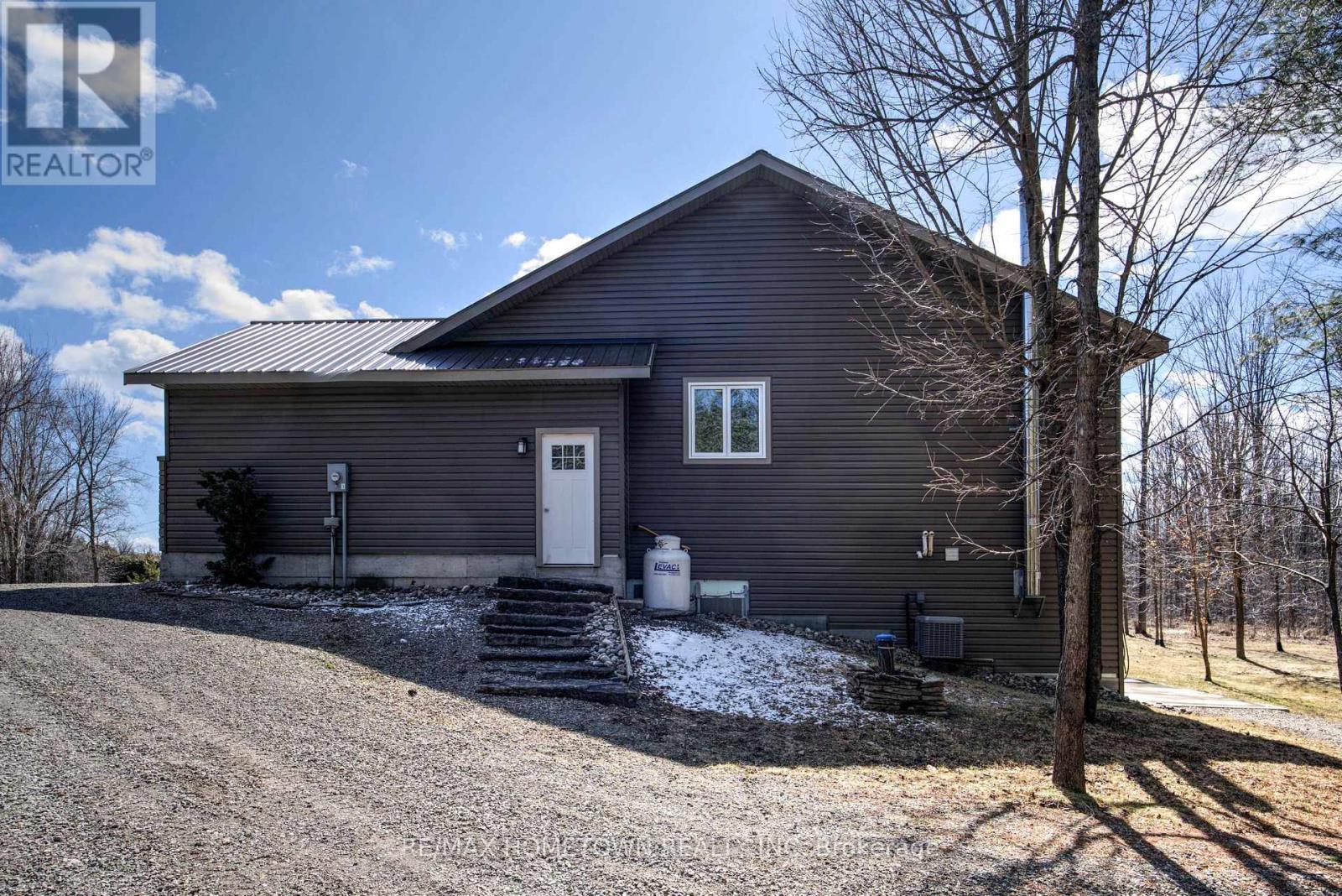 6228 Foster Hall Road, Elizabethtown-Kitley, Ontario  K6V 5T4 - Photo 7 - X12135262