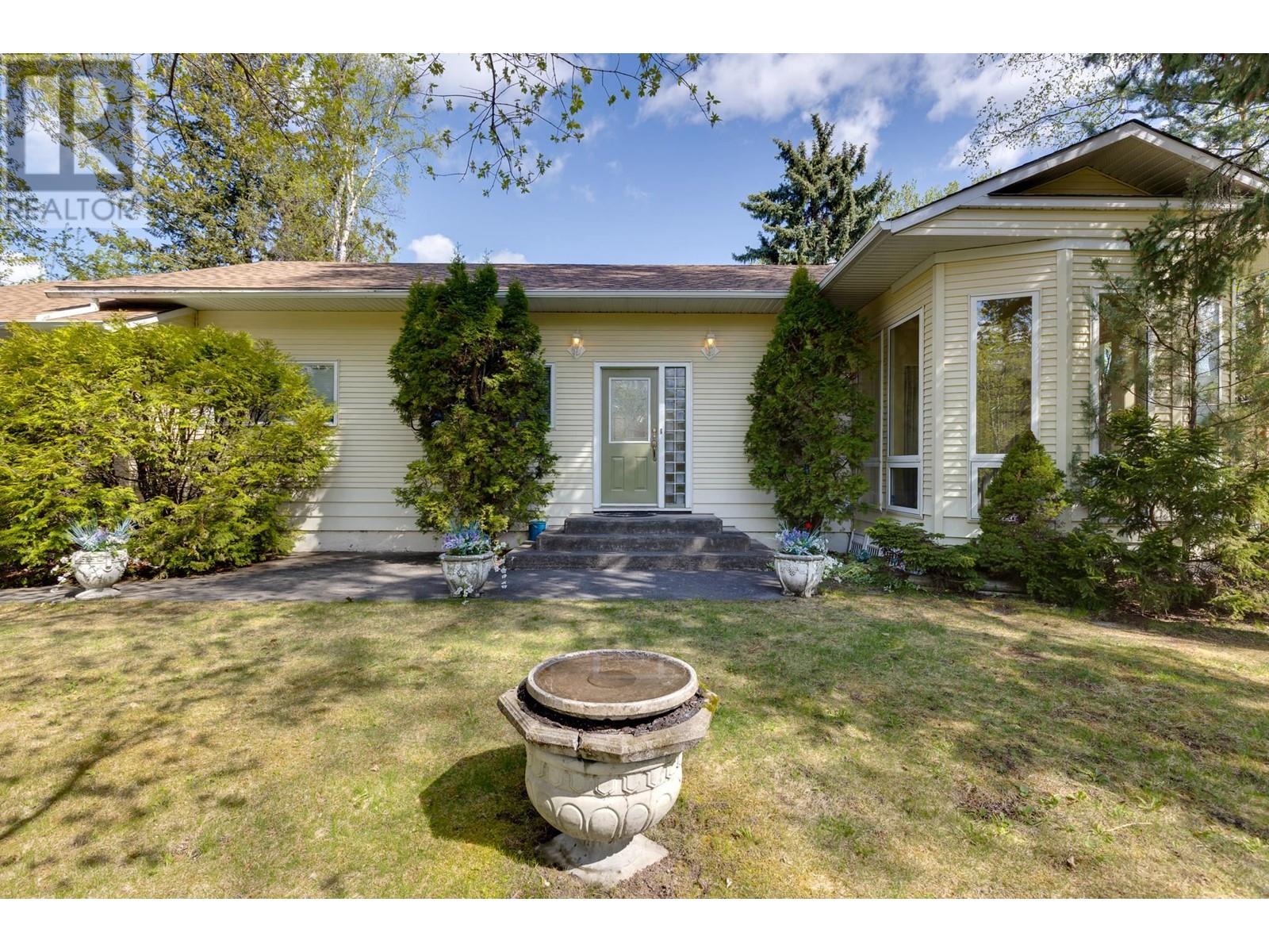 Property at 1591 CEDAR STREET image 3