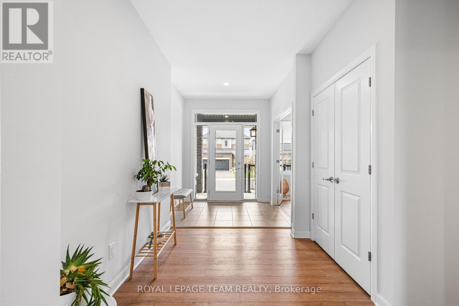 Property at 934 LAKERIDGE DRIVE image 2