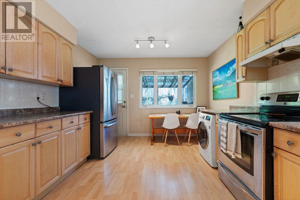 3300 Mahon Avenue, North Vancouver, British Columbia  V7N 3T5 - Photo 9 - R3000054