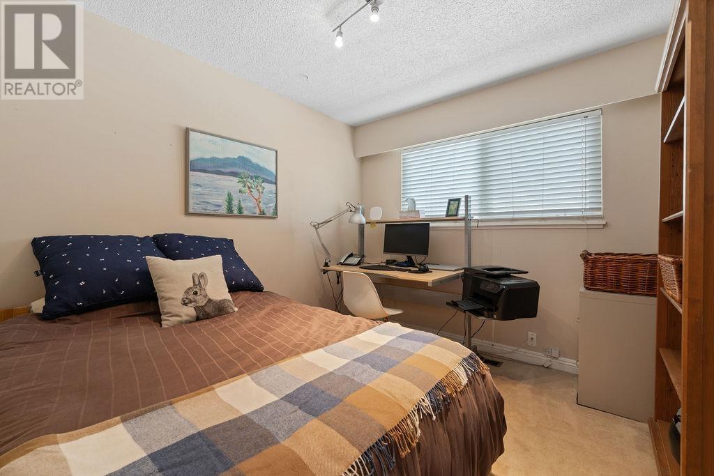 3300 Mahon Avenue, North Vancouver, British Columbia  V7N 3T5 - Photo 17 - R3000054