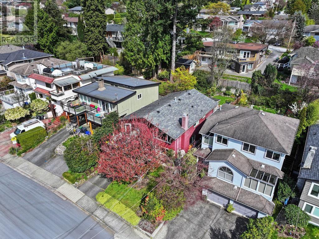 3300 Mahon Avenue, North Vancouver, British Columbia  V7N 3T5 - Photo 30 - R3000054