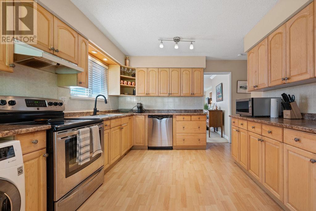 3300 Mahon Avenue, North Vancouver, British Columbia  V7N 3T5 - Photo 10 - R3000054