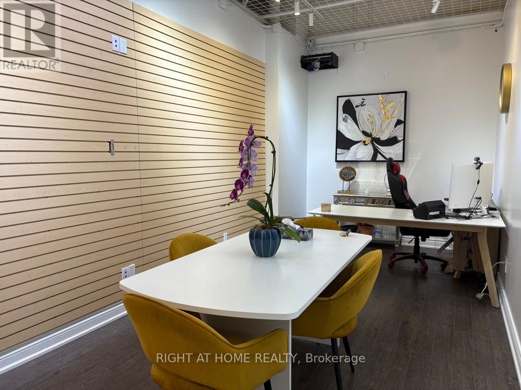 Property at 155 - 7181 YONGE STREET image 1