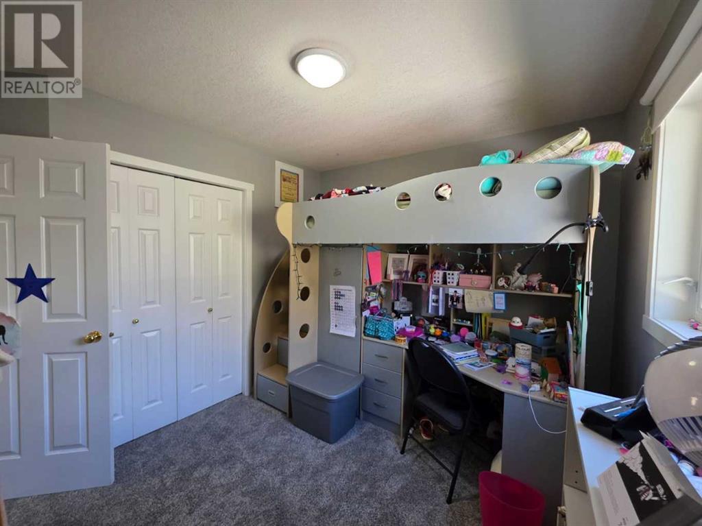 43 Mt Blakiston Road W, Lethbridge, Alberta  T1K 6P9 - Photo 28 - A2217886
