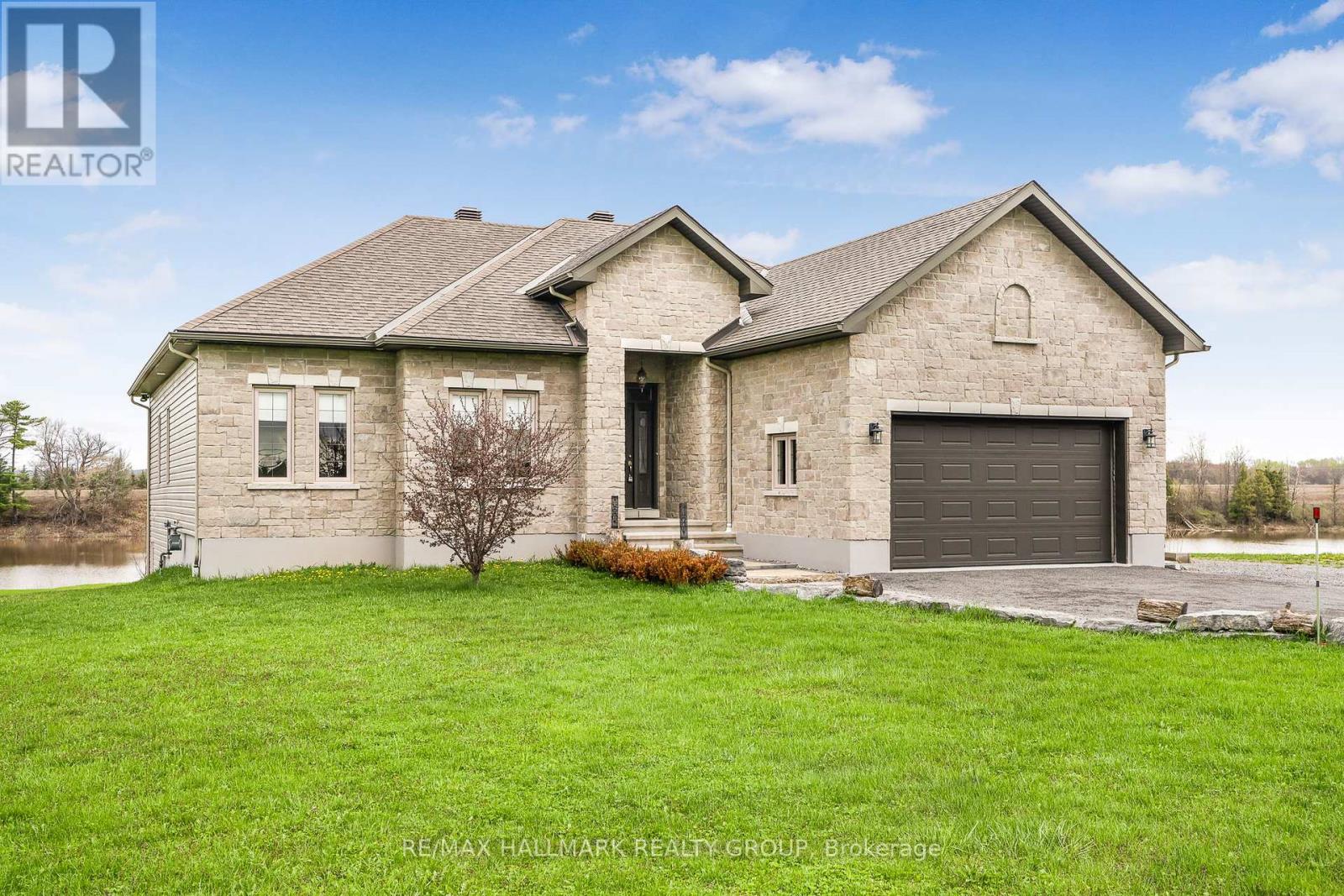 2311 Principale Street, Alfred And Plantagenet, Ontario  K0A 3K0 - Photo 38 - X12076230