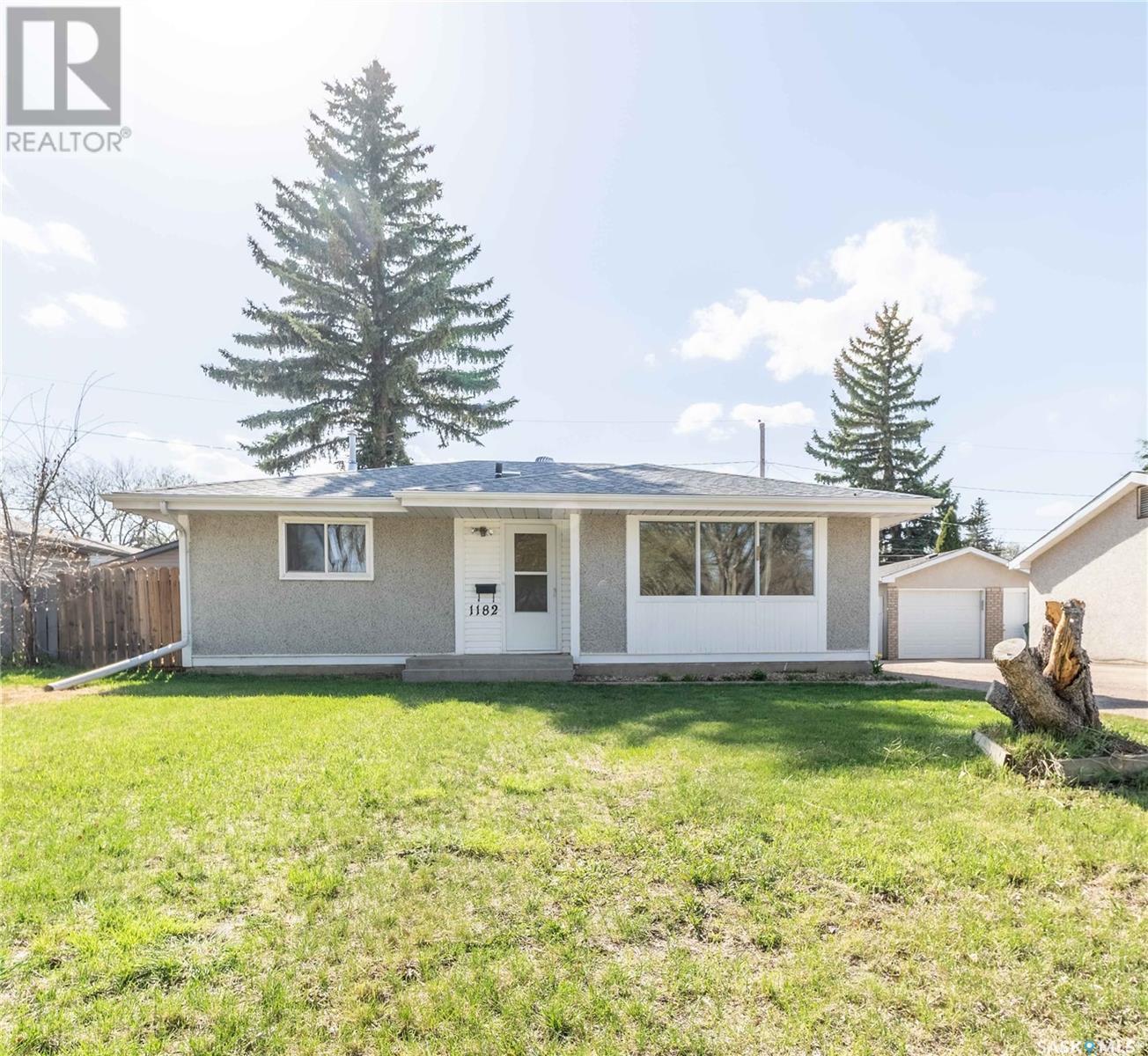 Property at 1182 Currie CRESCENT image 1