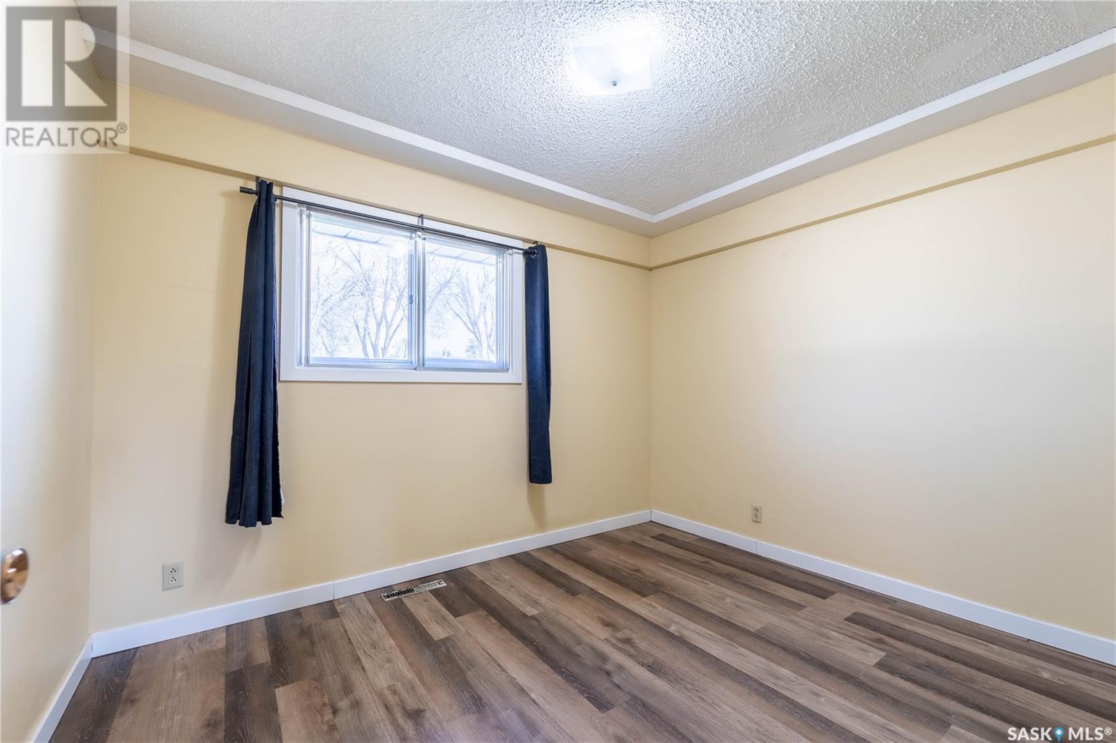 1182 Currie Crescent, Moose Jaw, Saskatchewan  S6H 6B7 - Photo 15 - SK005122
