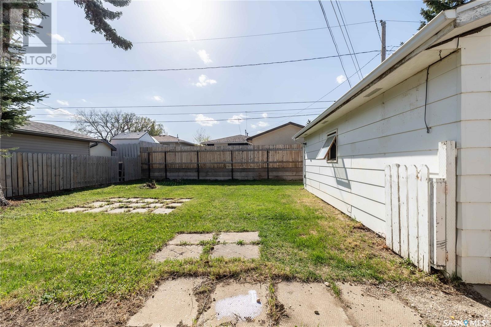 1182 Currie Crescent, Moose Jaw, Saskatchewan  S6H 6B7 - Photo 31 - SK005122