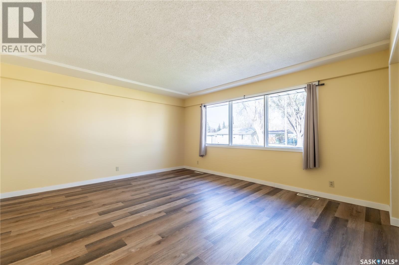 1182 Currie Crescent, Moose Jaw, Saskatchewan  S6H 6B7 - Photo 6 - SK005122