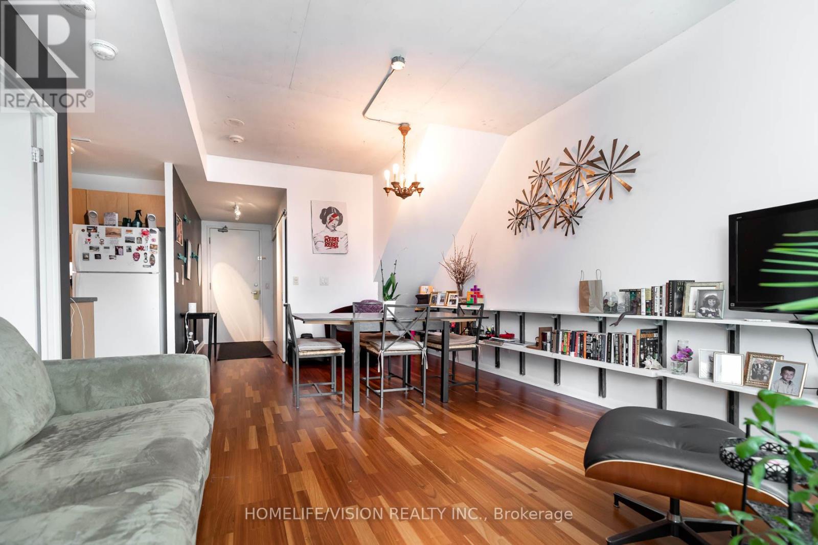 741 - 333 Adelaide Street, Toronto, Ontario  M5A 1N3 - Photo 3 - C12135338