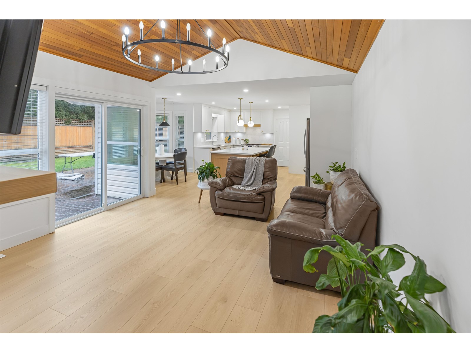 Property at 15542 58A AVENUE image 5