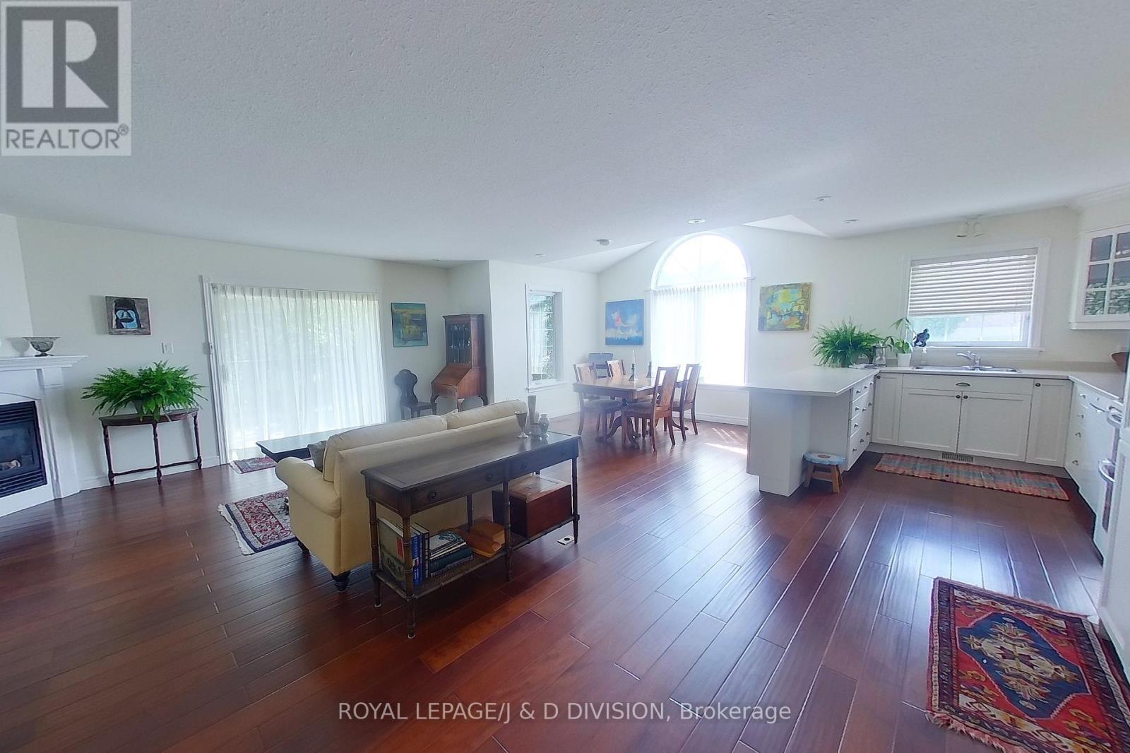 310 - 1742 Ravenwood Drive, Peterborough West, Ontario  K9K 2R5 - Photo 3 - X12135213
