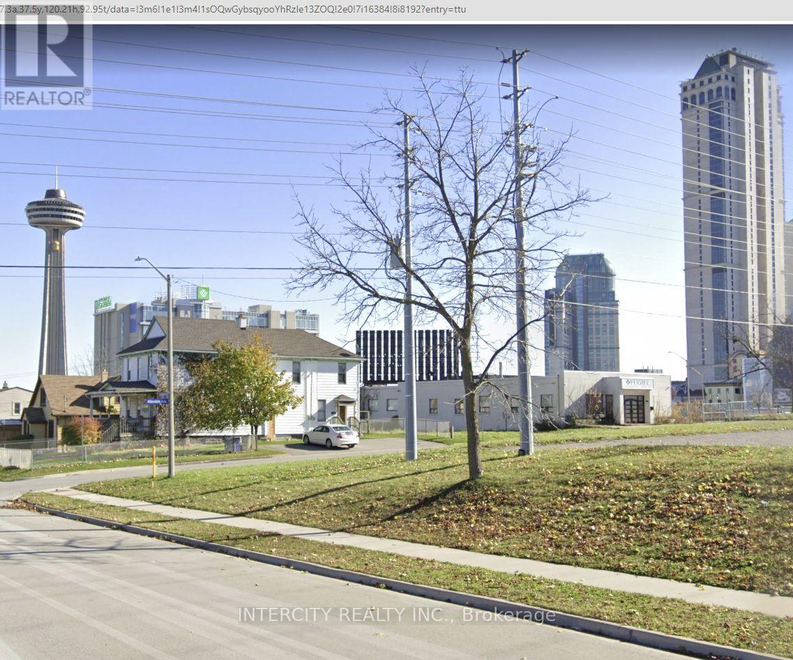 6158 Allendale *** Avenue, Niagara Falls (Dorchester), Ontario  L2G 0A5 - Photo 1 - X12135219