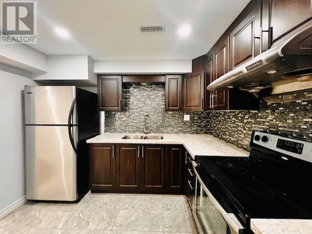 77 Gillett Drive, Ajax, Ontario  L1Z 0E2 - Photo 4 - E12135272