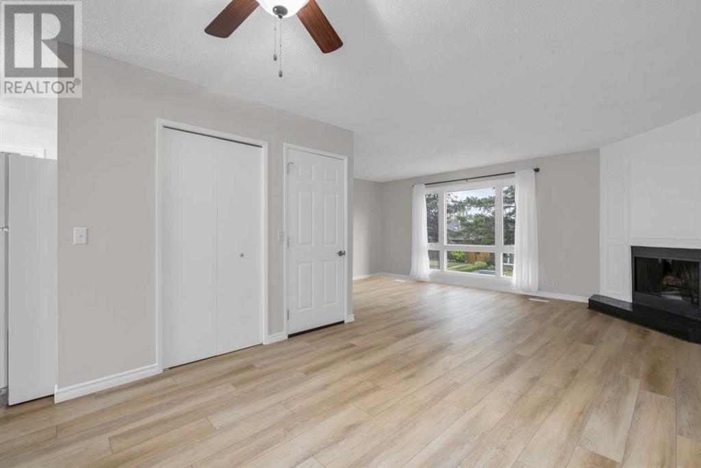 58 Bermuda Court Nw, Calgary, Alberta  T3K 1H3 - Photo 4 - A2219162