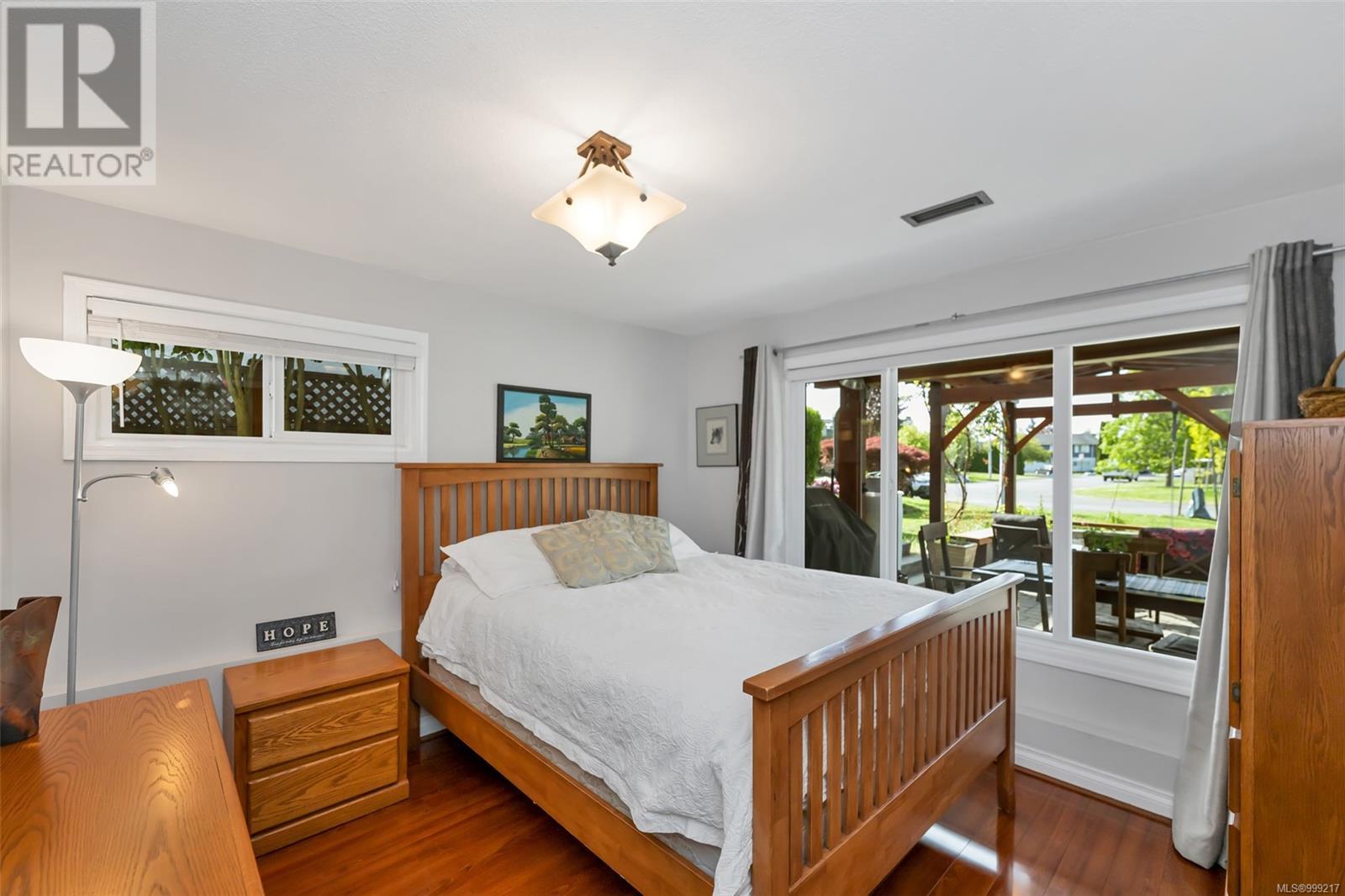 Property at 1644 Morningside Pl image 5