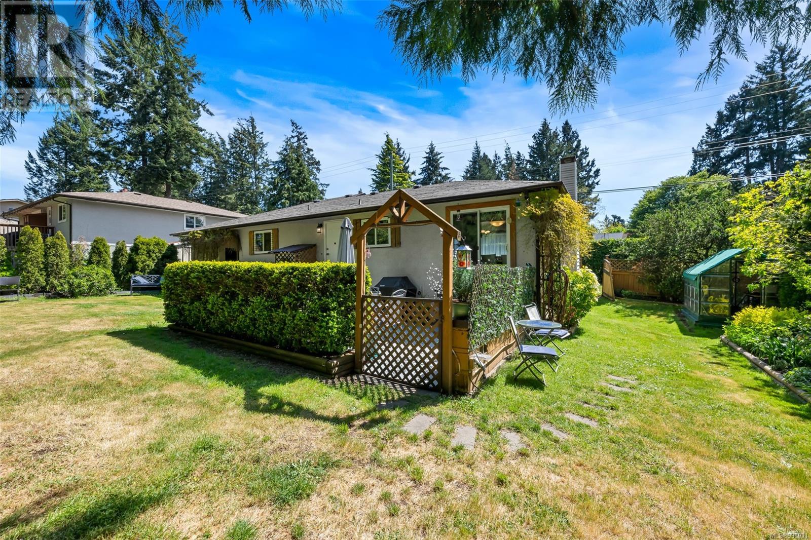 Property at 1028 Jenkins Ave image 3