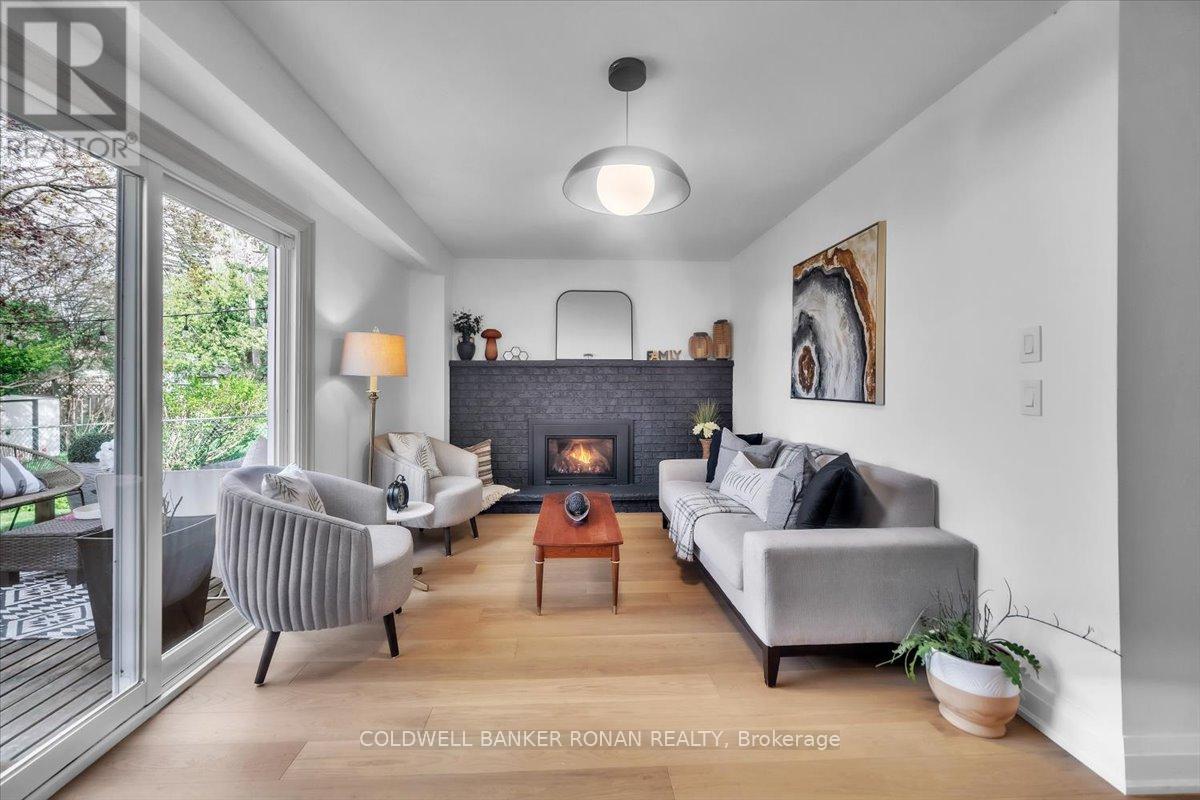 Property at 14 LIONEL STONE AVENUE E image 5