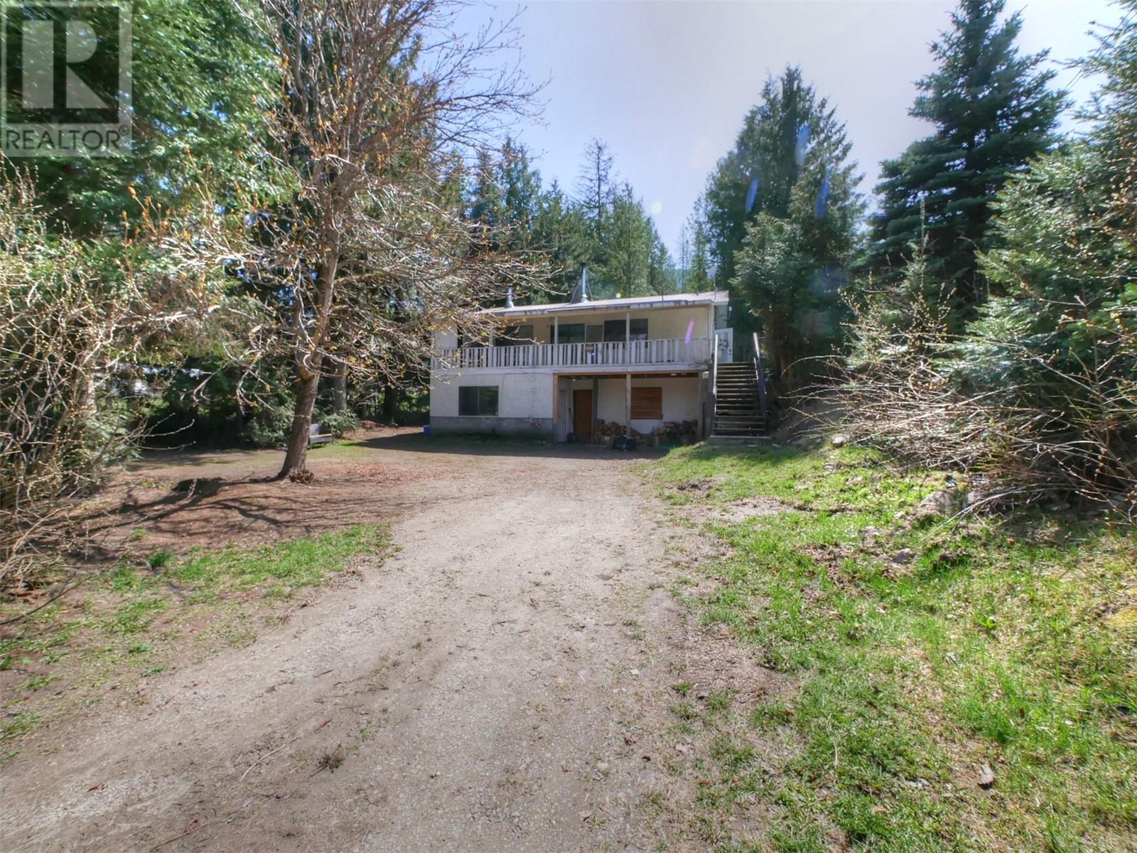 5603 Kitchener Road, Kitchener, British Columbia