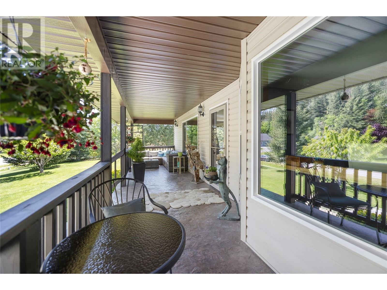 Property at 1333 8th Avenue N image 3