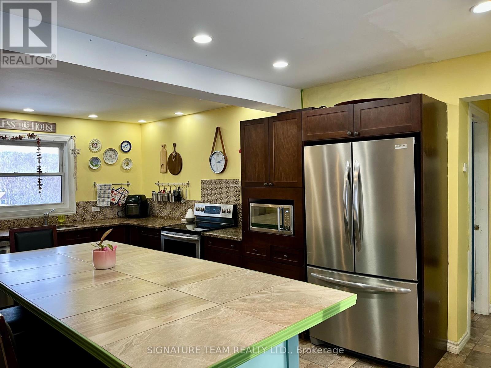 187 Queen Street, Bonnechere Valley, Ontario  K0J 1T0 - Photo 6 - X11940498