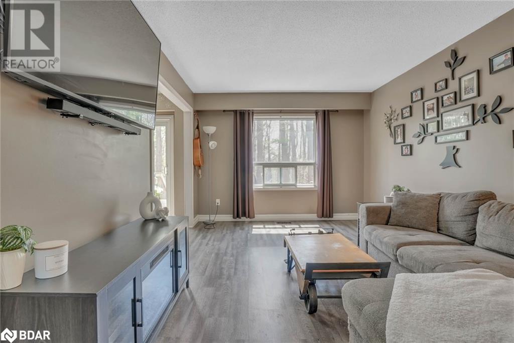 55 Burns Circle, Barrie, Ontario  L4N 5J8 - Photo 4 - 40726556