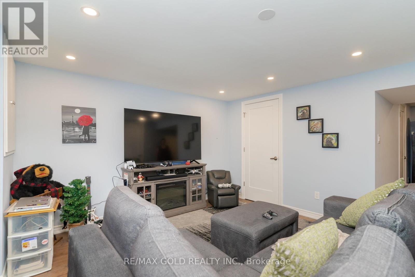 110 - 45 Hansen Road N, Brampton, Ontario  L6V 3C5 - Photo 30 - W12130267