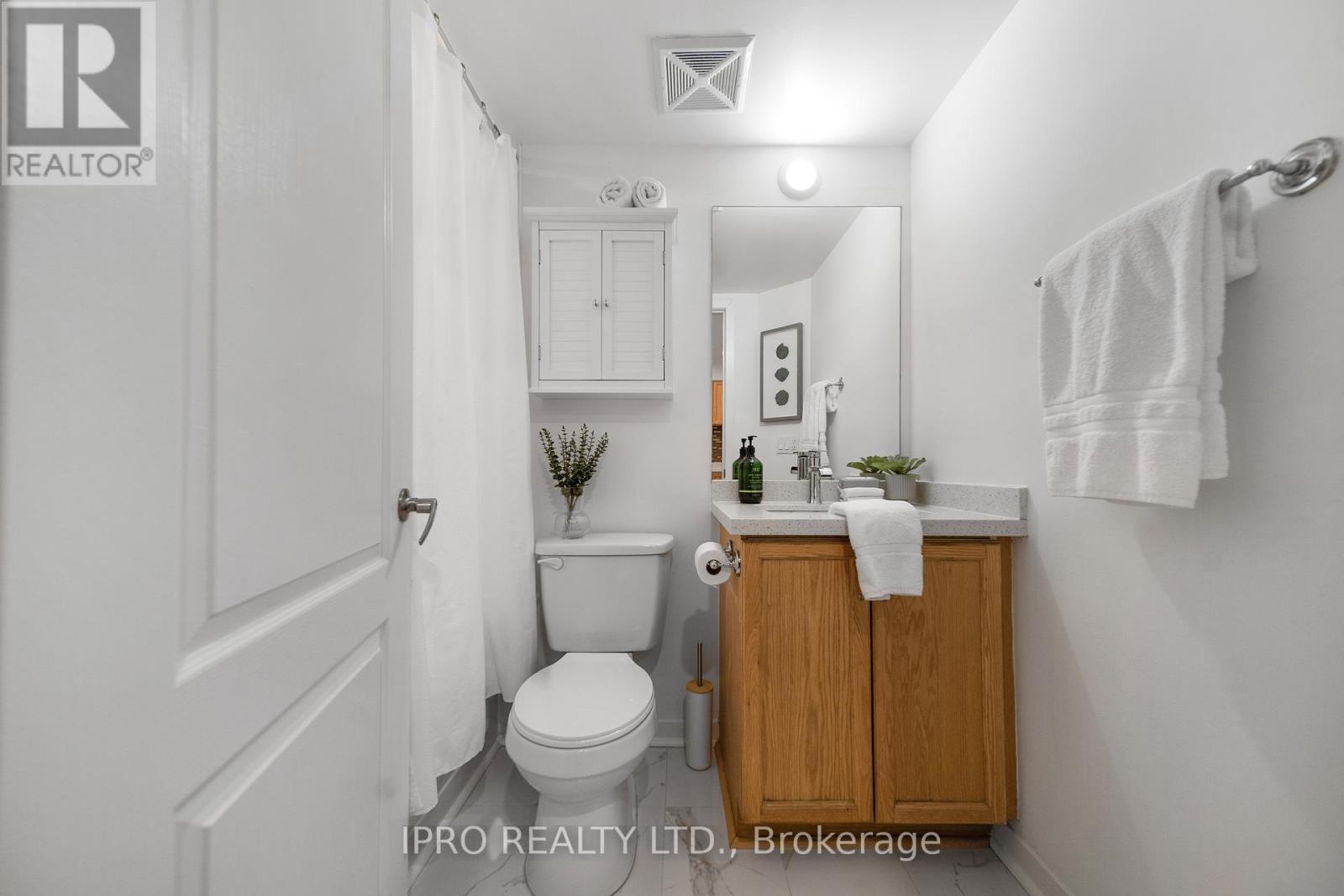 2405 - 6 Dayspring Circle, Brampton, Ontario  L6P 2Z6 - Photo 18 - W12135231
